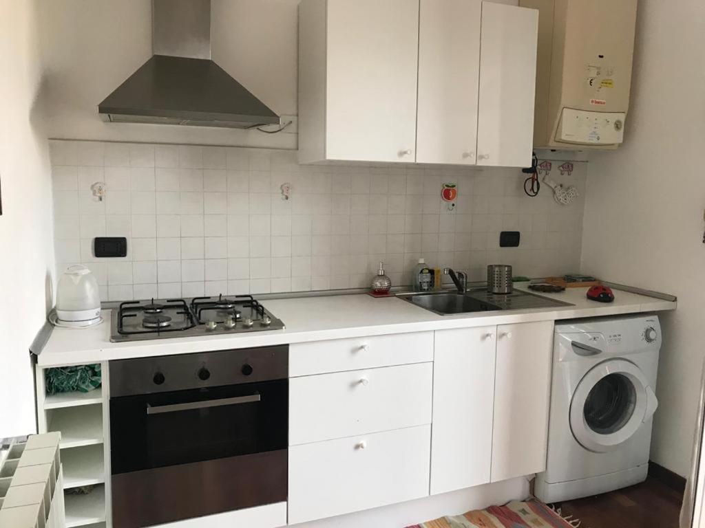 Apartamento Salto Del Gatto In Centro La Spezia Exterior foto