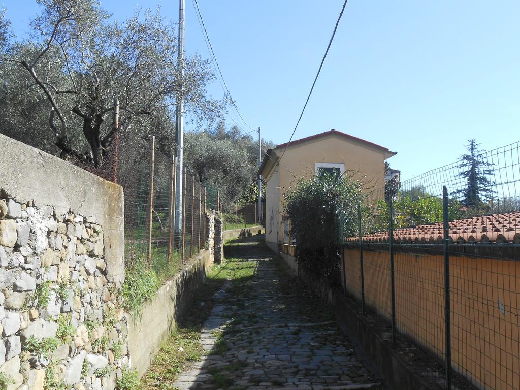 Apartamento Salto Del Gatto In Centro La Spezia Habitación foto