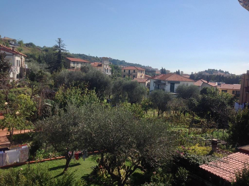Apartamento Salto Del Gatto In Centro La Spezia Habitación foto
